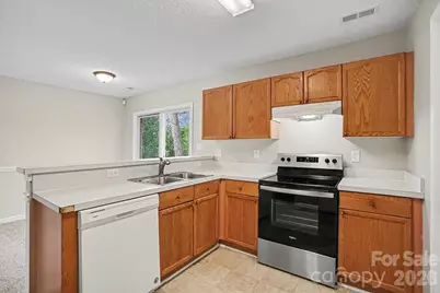 7901 Maple Valley Place, Charlotte, NC 28210 - Photo 6