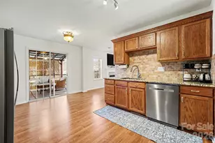 3755 Brookchase Ln, Charlotte, NC 28205 - Photo 16