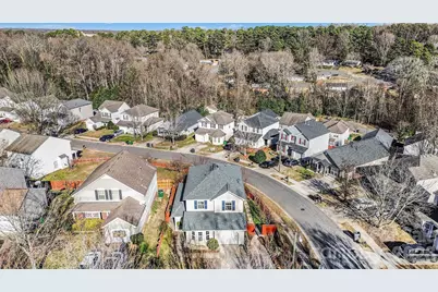 3755 Brookchase Lane, Charlotte, NC 28205 - Photo 4