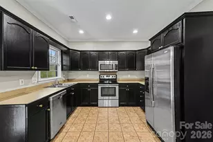 781 Woodlawn Ave, Mount Holly, NC 28120 - Photo 10