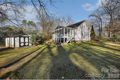 781 Woodlawn Avenue, Mount Holly, NC 28120 - Photo 24