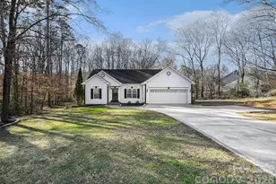 781 Woodlawn Ave, Mount Holly, NC 28120 - Photo 4