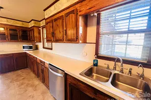 400 Stroupe St, Mount Holly, NC 28120 - Photo 8