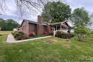 400 Stroupe St, Mount Holly, NC 28120 - Photo 1