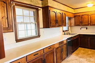 400 Stroupe St, Mount Holly, NC 28120 - Photo 8