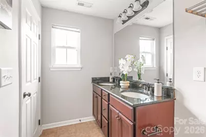 241 N Irwin Avenue, Charlotte, NC 28202 - Photo 12