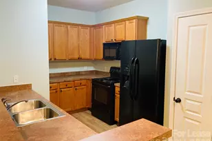 18001 Delmas Dr, Cornelius, NC 28031 - Photo 4