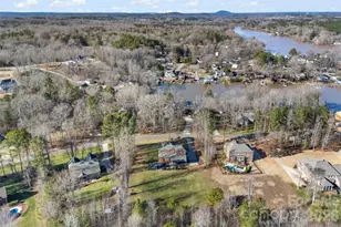 2720 Lake Front Dr, Belmont, NC 28012 - Photo 4