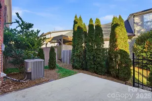 615 Bourton House Dr, Charlotte, NC 28211 - Photo 28