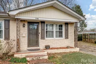 1500 Collier Ct, Charlotte, NC 28205 - Photo 2