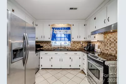 1500 Collier Court, Charlotte, NC 28205 - Photo 8