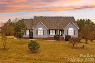 1082 Kingsway Dr, Salisbury, NC 28146 - Photo 2