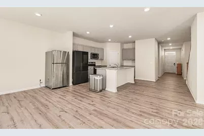 7125 Maple Run Circle, Charlotte, NC 28215 - Photo 8