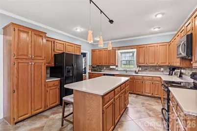 3212 Camden Road, Statesville, NC 28625 - Photo 6