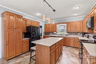 3212 Camden Rd, Statesville, NC 28625 - Photo 6