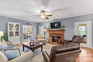 3212 Camden Rd, Statesville, NC 28625 - Photo 14