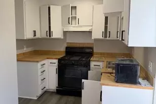 6827 Delta Lake Dr, Charlotte, NC 28215 - Photo 4