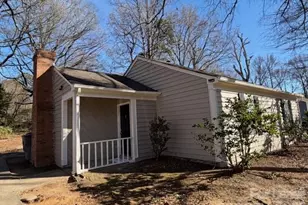 6827 Delta Lake Dr, Charlotte, NC 28215 - Photo 2