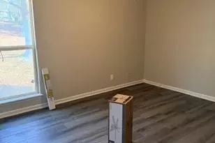 6827 Delta Lake Dr, Charlotte, NC 28215 - Photo 6