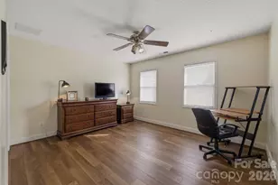 46 Mariners Point Ln, Hickory, NC 28601 - Photo 36