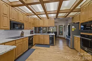 46 Mariners Point Ln, Hickory, NC 28601 - Photo 20