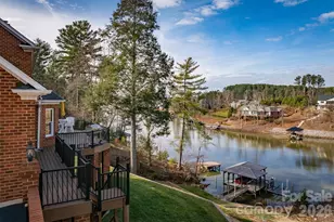 46 Mariners Point Ln, Hickory, NC 28601 - Photo 4