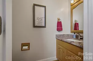 46 Mariners Point Ln, Hickory, NC 28601 - Photo 30