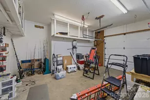 46 Mariners Point Ln, Hickory, NC 28601 - Photo 44