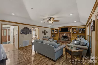 46 Mariners Point Lane, Hickory, NC 28601 - Photo 18