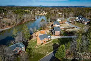 46 Mariners Point Ln, Hickory, NC 28601 - Photo 12