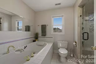 46 Mariners Point Ln, Hickory, NC 28601 - Photo 32