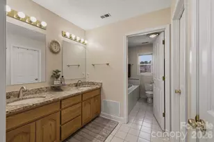 46 Mariners Point Ln, Hickory, NC 28601 - Photo 28