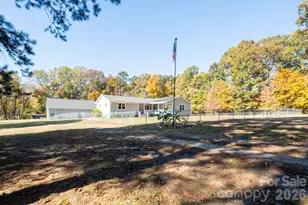 240 Eldon Ln, Salisbury, NC 28144 - Photo 2