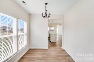 4901 Sunburst Ln, Charlotte, NC 28213 - Photo 12