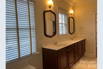 711 E 9th Street, Charlotte, NC 28202 - Photo 22