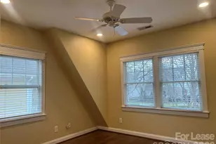 711 E 9th St, Charlotte, NC 28202 - Photo 16