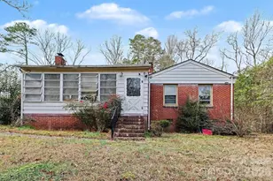 105 Shelton Cir, Wadesboro, NC 28170 - Photo 1