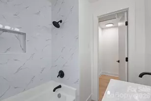 1004 Druid Cir, Charlotte, NC 28206 - Photo 20