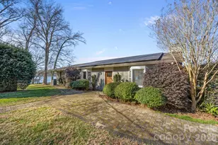 3016 Sadler Rd, Charlotte, NC 28278 - Photo 2