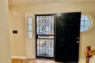 1946 9th St Pl SE, Hickory, NC 28602 - Photo 4