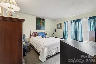 4206 Tipperary Pl, Charlotte, NC 28215 - Photo 14