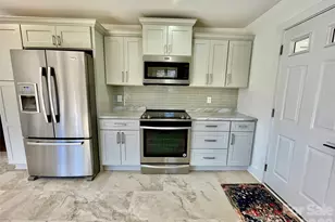 2019 Dale Rd, Spruce Pine, NC 28777 - Photo 8