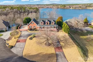 215 Blue Heron Dr, Rock Hill, SC 29732 - Photo 2