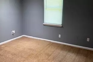 6832 Delta Lake Dr, Charlotte, NC 28215 - Photo 6