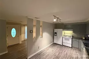 6832 Delta Lake Dr, Charlotte, NC 28215 - Photo 12