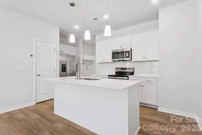 5106 Orchardview Way #29, Charlotte, NC 28216 - Photo 6