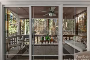 321 Britton Creek Dr, Hendersonville, NC 28791 - Photo 10