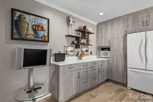 321 Britton Creek Dr, Hendersonville, NC 28791 - Photo 4