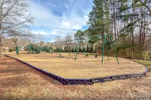 9500 Kent Village Dr, Charlotte, NC 28269 - Photo 42