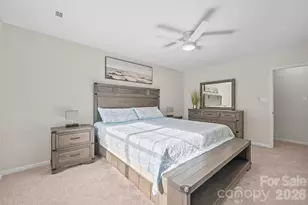 9500 Kent Village Dr, Charlotte, NC 28269 - Photo 34